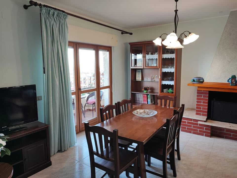 TV and multimedia, Dining area