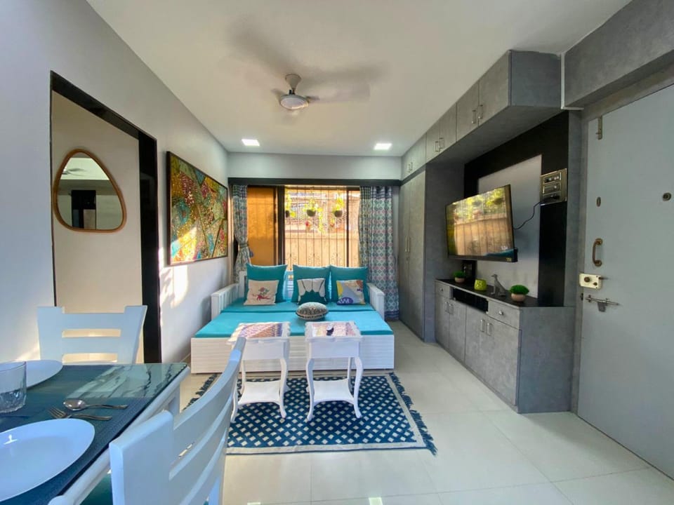 TV and multimedia, Living room, Dining area