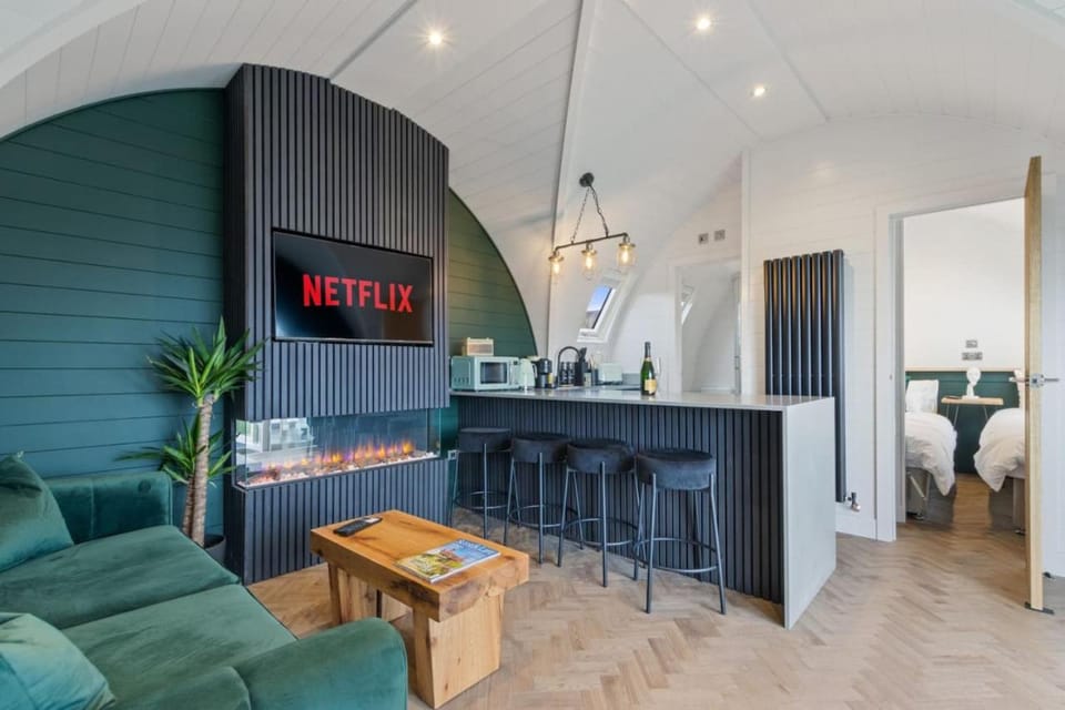 Nestledstays - The Barn House House in Arun District