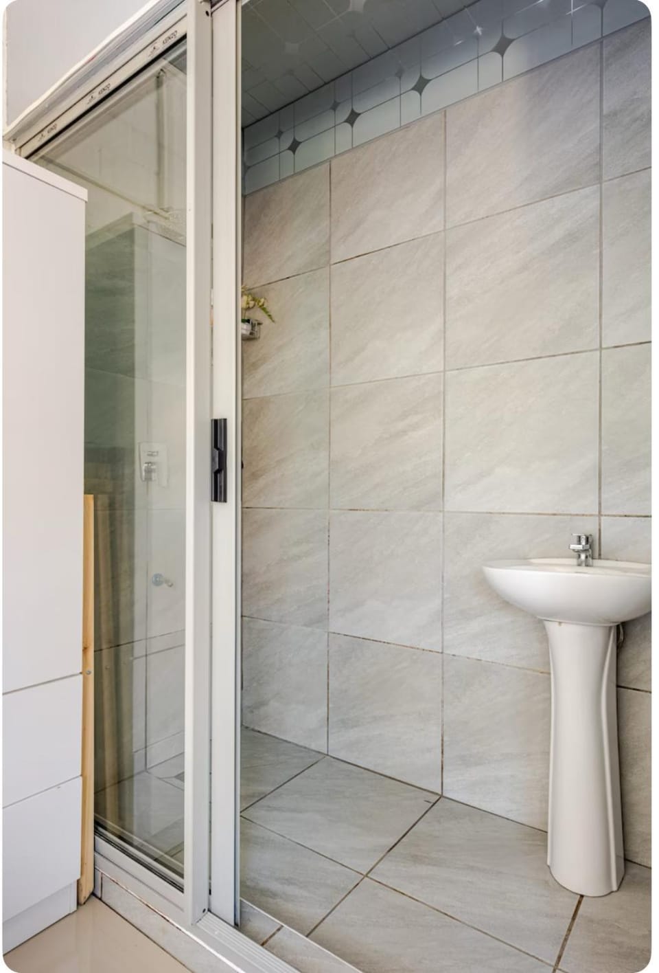 A Room with private Entrance Apartment in Cape Town