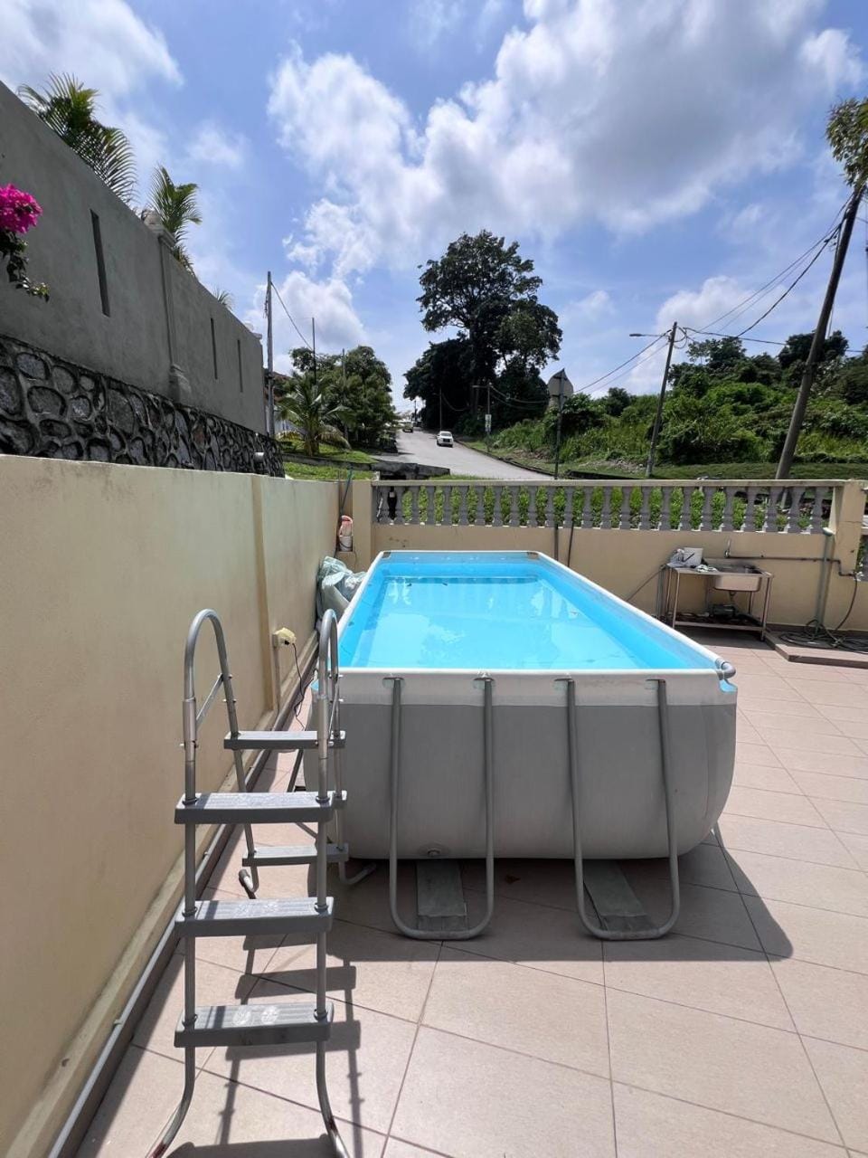 Swimming pool