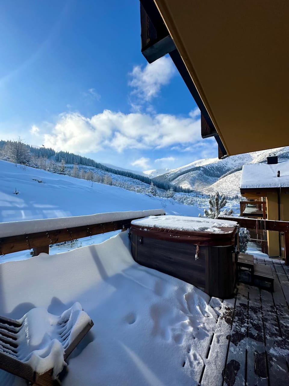 Day, Natural landscape, Winter, View (from property/room), Balcony/Terrace