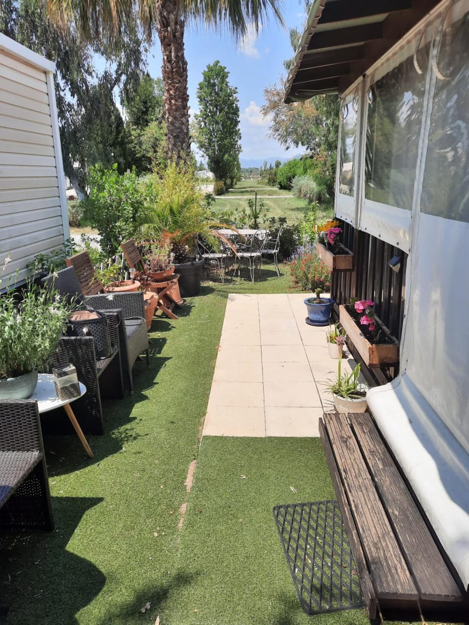 Grand Mobilhome Chalet in Hyères