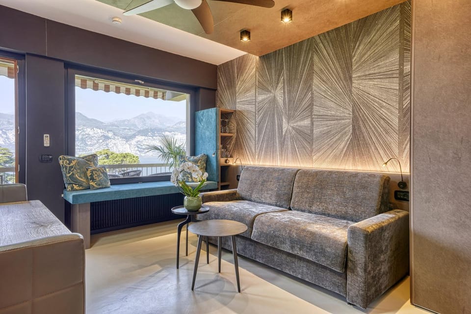 Living room, Seating area, Dining area, Lake view, Lake view, wardrobe