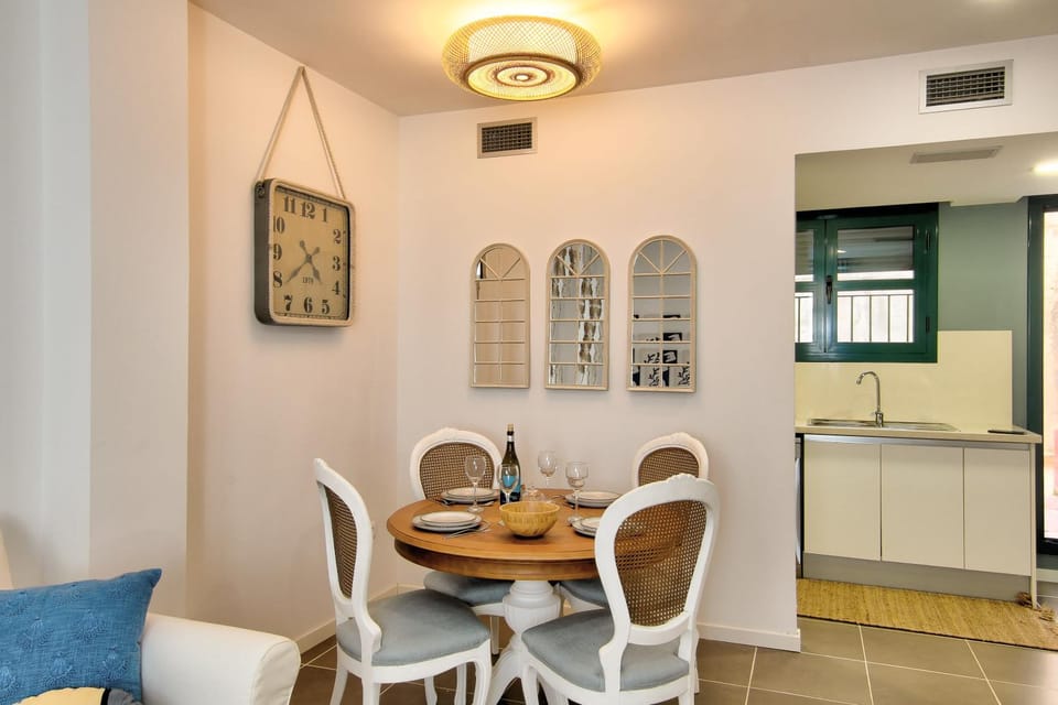 Illes 21 Apartment in Baix Empordà