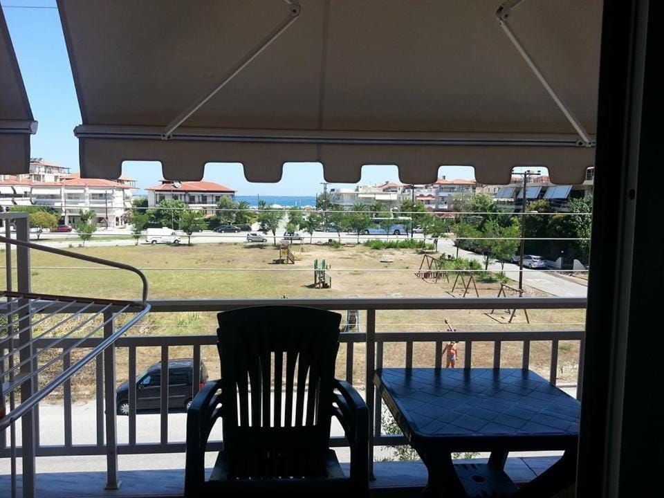 View (from property/room), Balcony/Terrace, Dining area