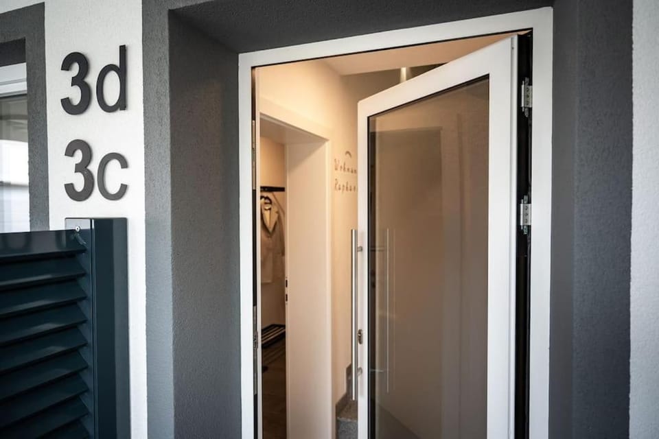 Schicke Wohnung in Seenähe! Apartment in Upper Austria