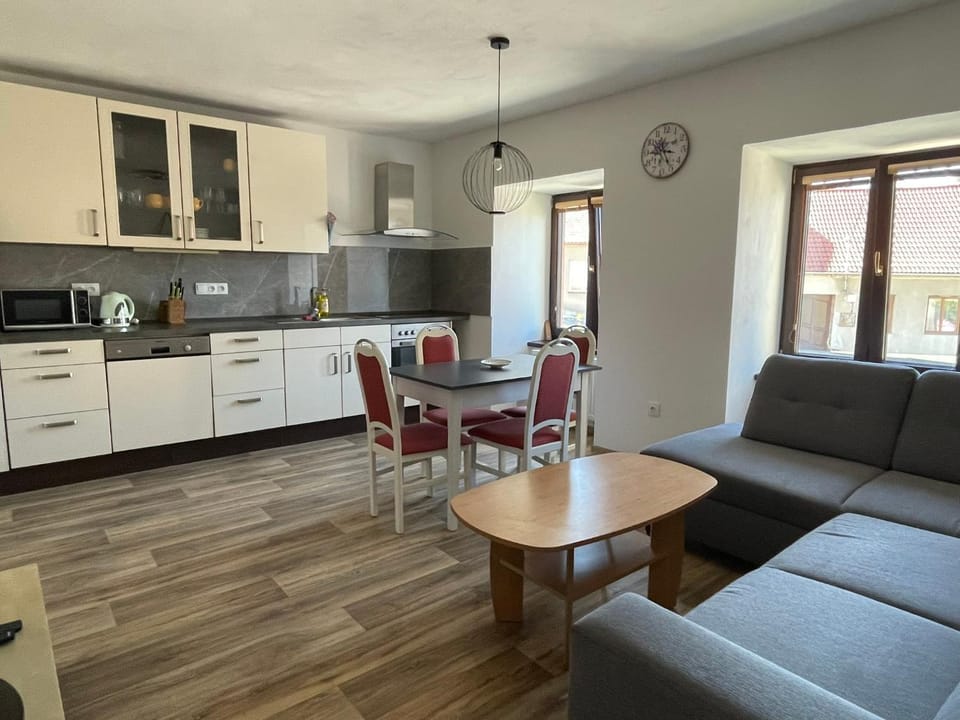 Kitchen or kitchenette, Living room, Seating area, Dining area, dishwasher, oven, stove