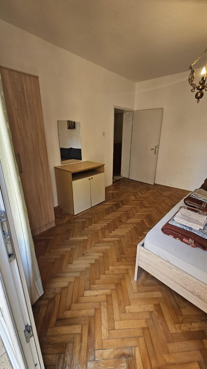 Bed, Photo of the whole room, Bedroom, wardrobe