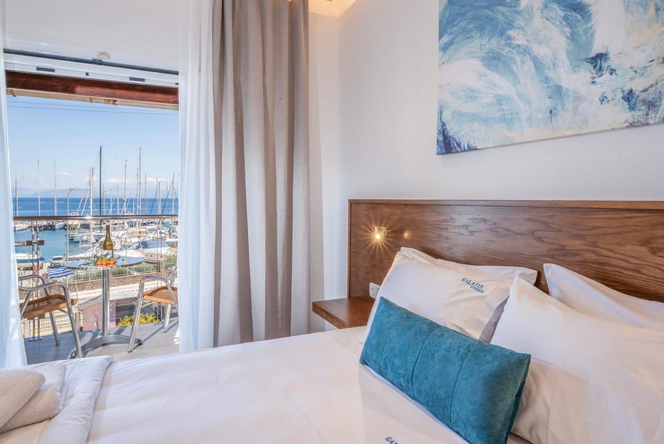 Bed, Sea view