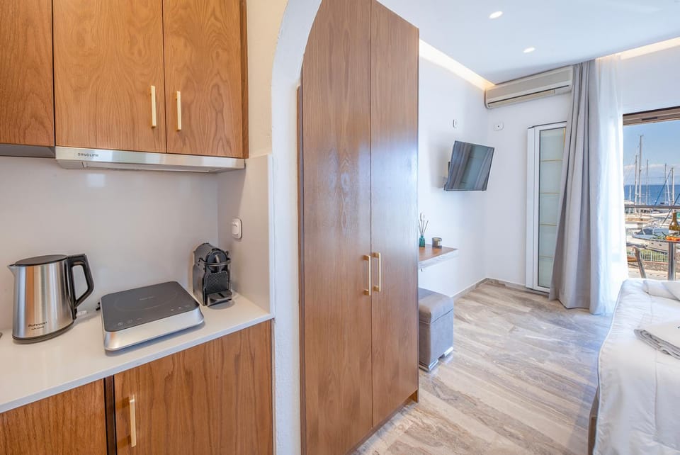 Coffee/tea facilities, Kitchen or kitchenette