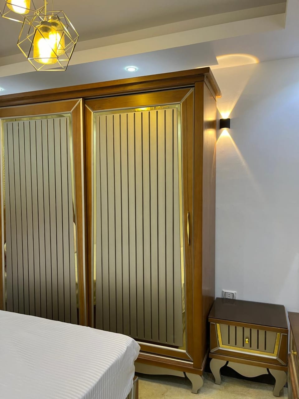 Photo of the whole room, wardrobe