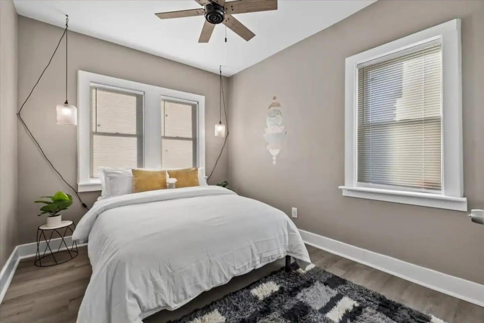 OLD LISTING 3818 Central Ave Entire Apartment in Meridian-Kessler