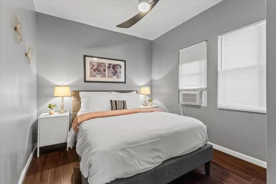 OLD LISTING 3818 Central Ave Entire Apartment in Meridian-Kessler