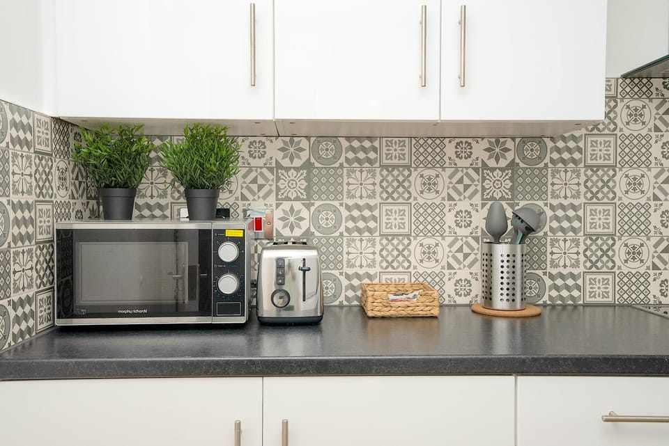Coffee/tea facilities, Kitchen or kitchenette, minibar, stove, toaster