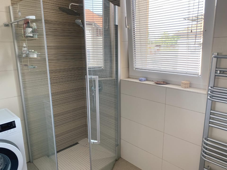 Shower, Bathroom, washing machine