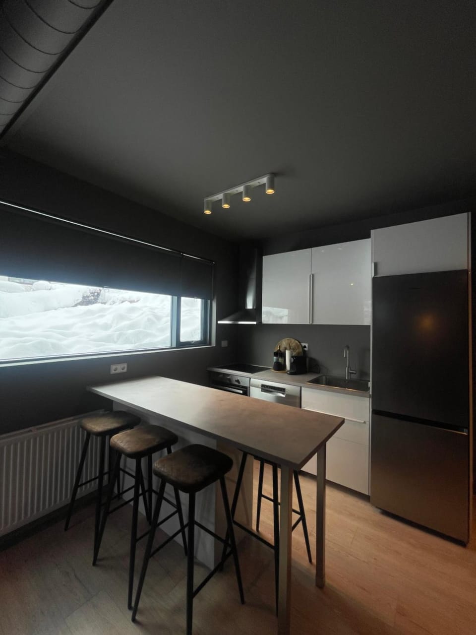 Coffee/tea facilities, Kitchen or kitchenette, dishwasher, microwave, pet friendly, stove