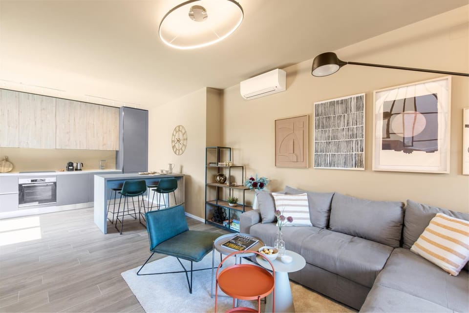 Living room, Seating area, Dining area