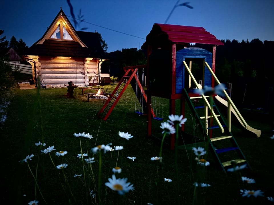 Malowany Domek w Górach Chalet in Lesser Poland Voivodeship