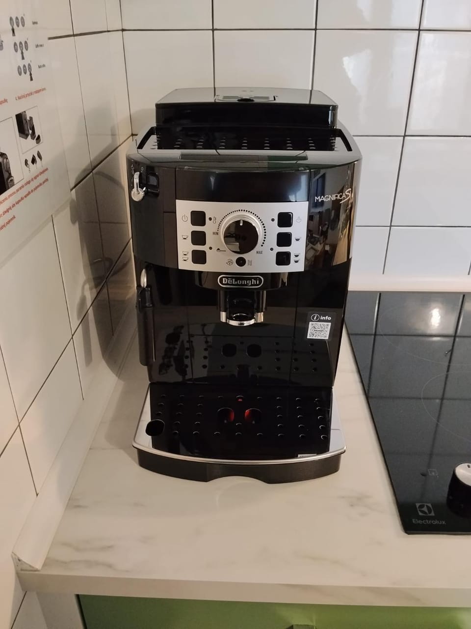 Kitchen or kitchenette, stove, kitchen