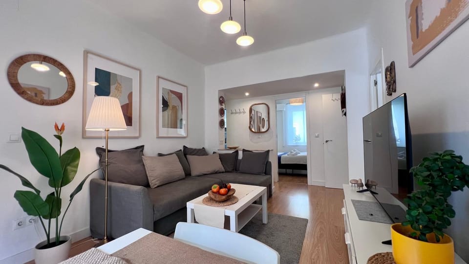 Living room, Photo of the whole room, Seating area