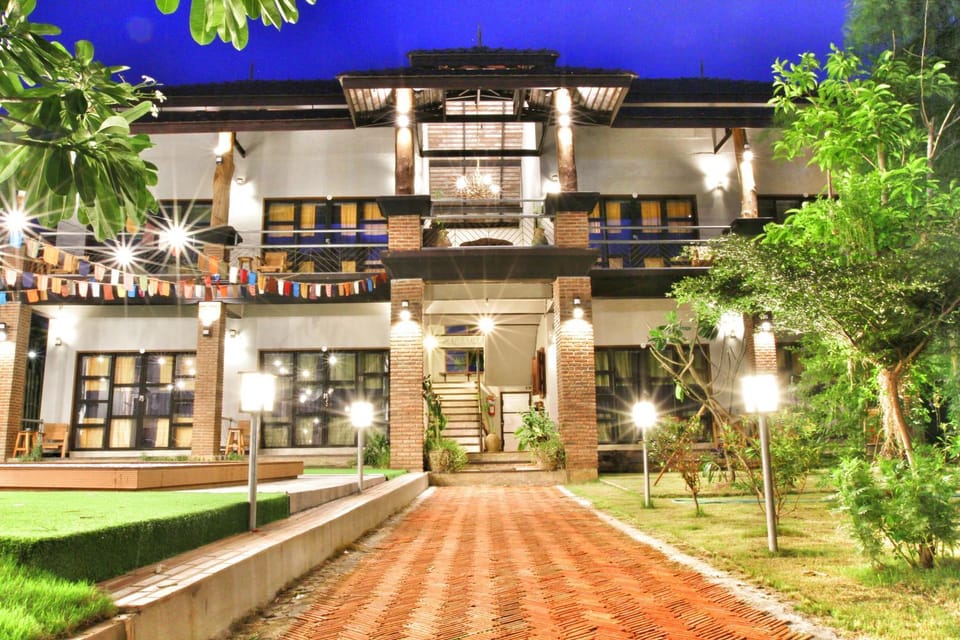 Property building, Facade/entrance