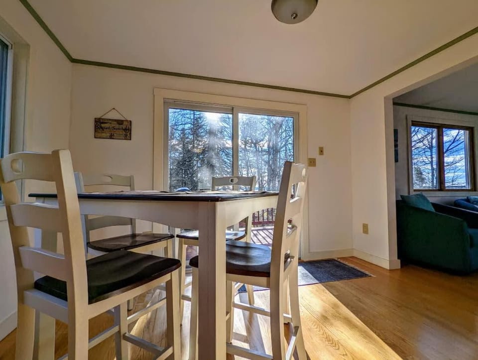 Tideside Beach House House in Trenton