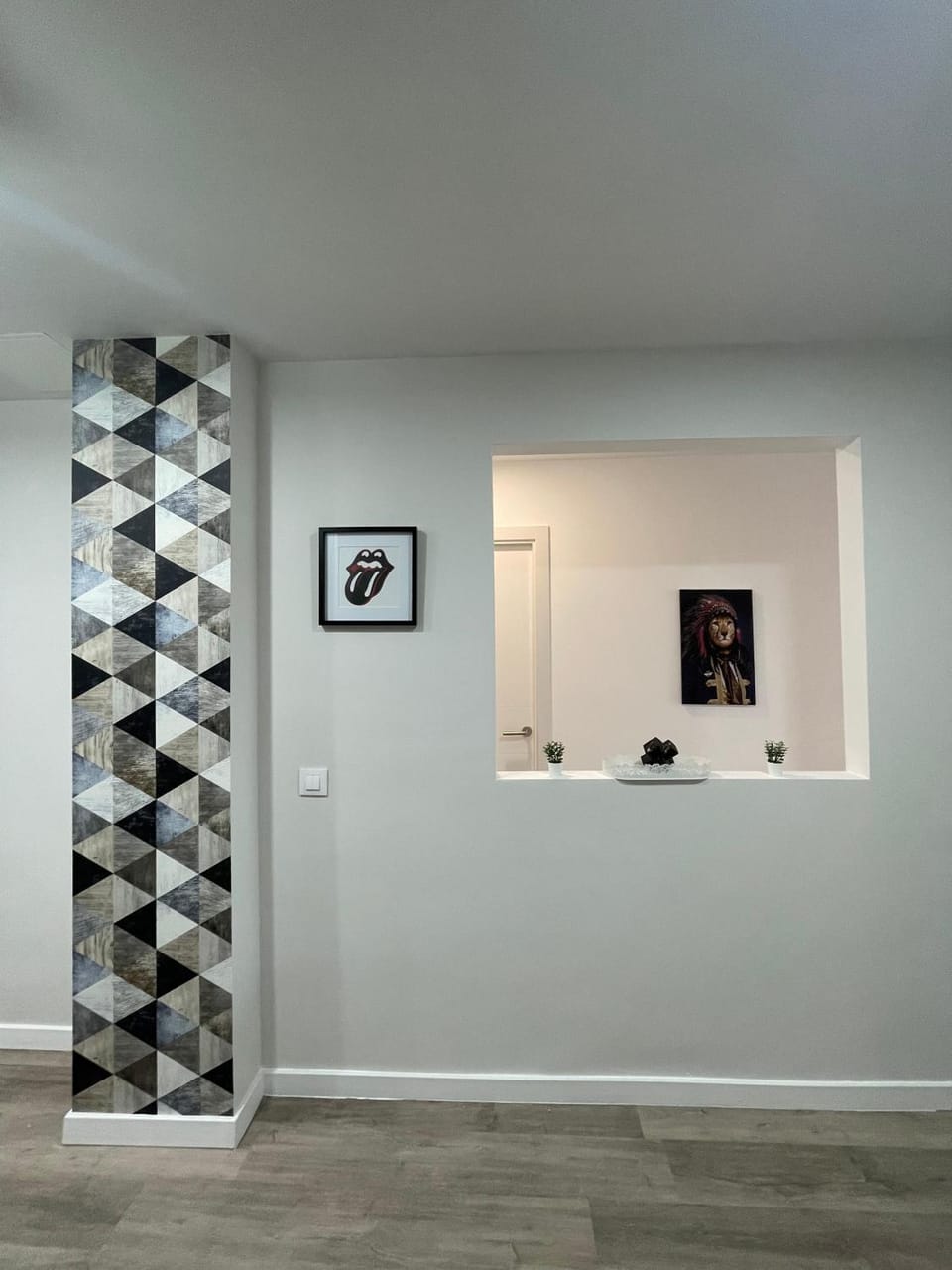 Kitchen or kitchenette, Decorative detail