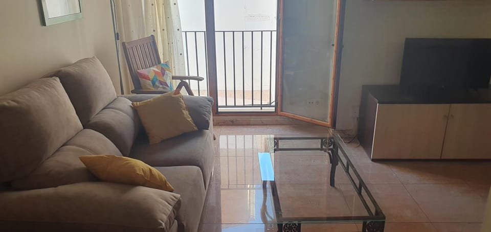 Communal lounge/ TV room, TV and multimedia, Living room