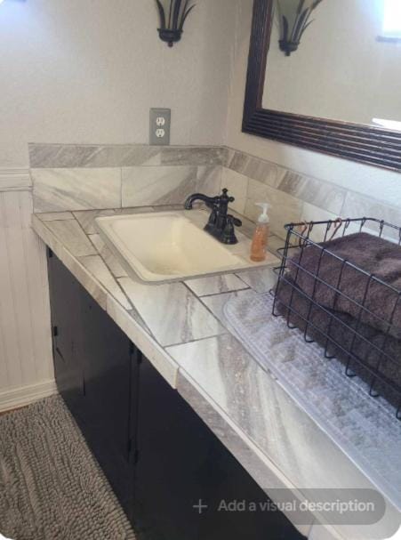 Bathroom, towels