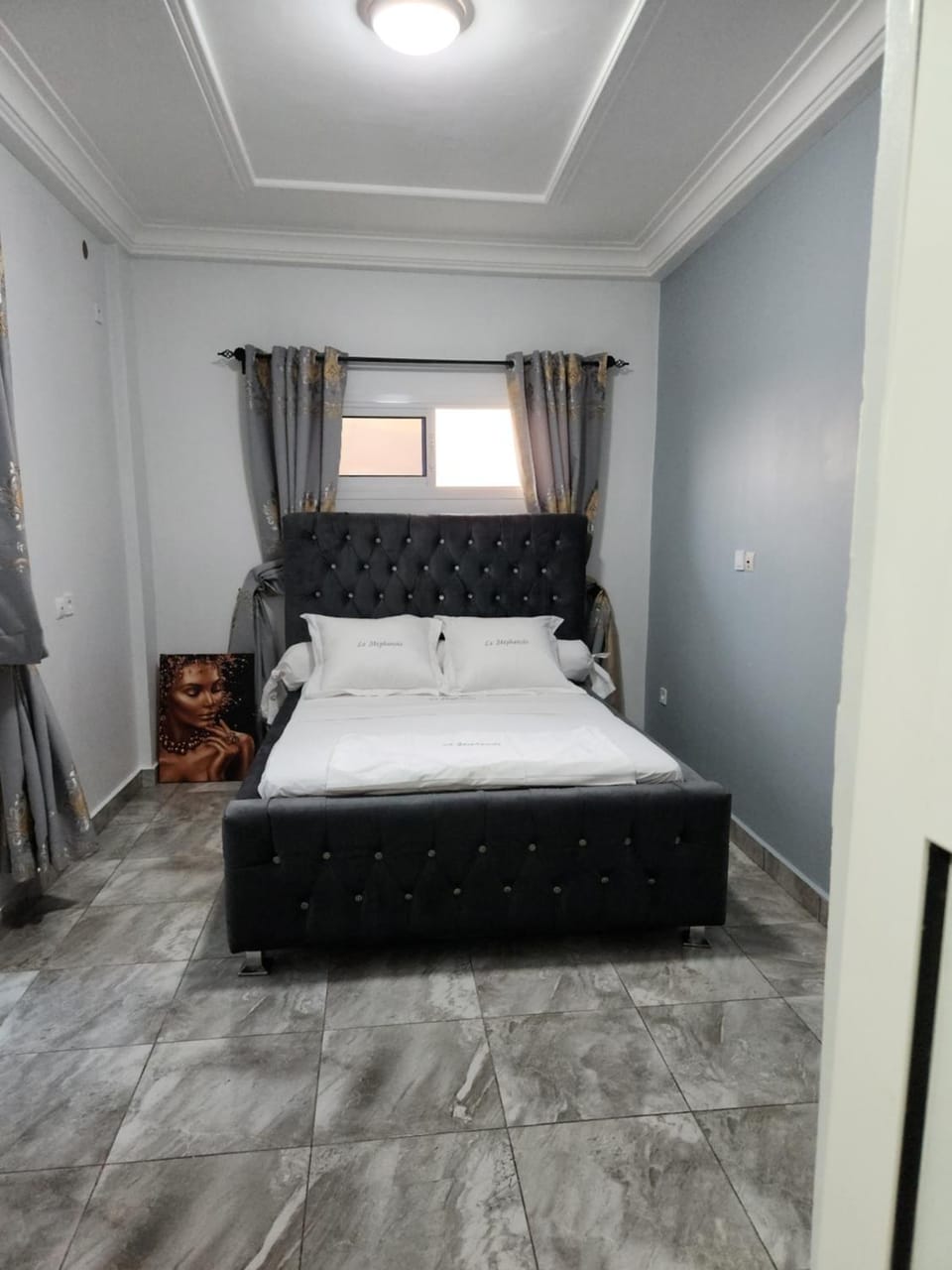 Magnifique appartement haut standing à Kotto, calme, propre, securise avec groupe electrogene et wifi Apartment in Douala
