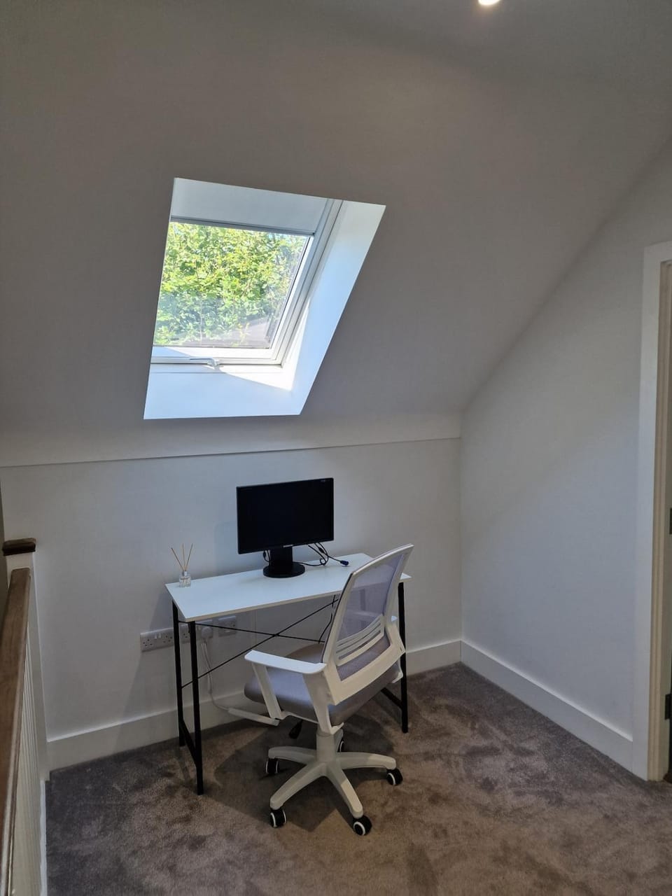 3 bed luxury new house walk to beach shops bars House in Christchurch