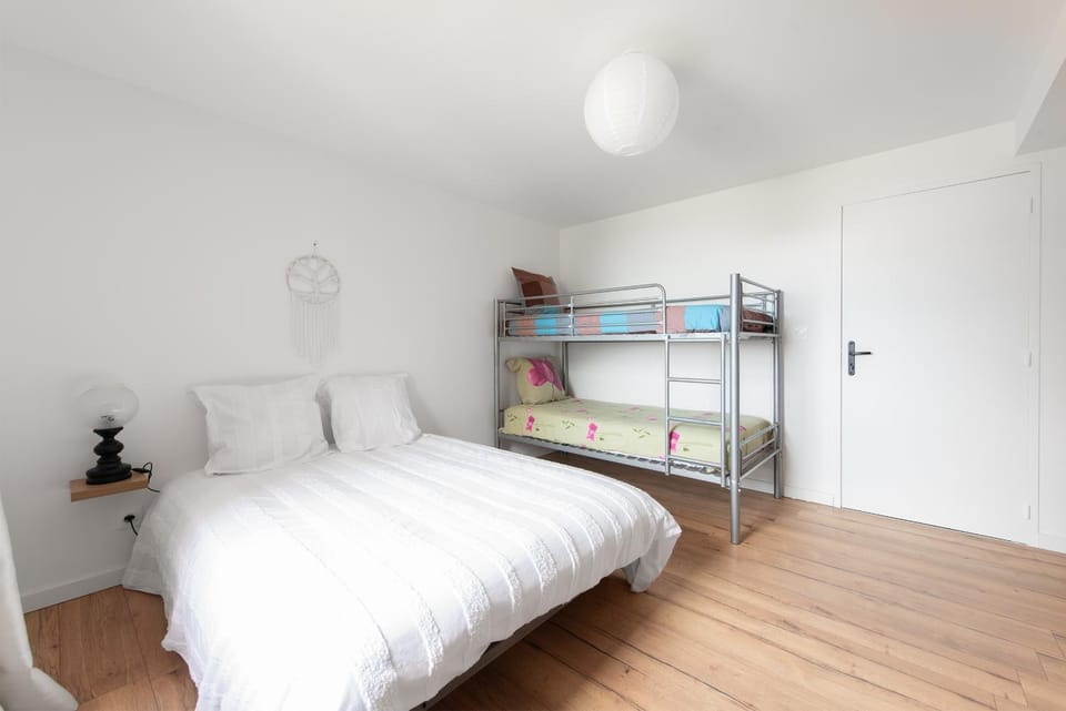 Bed, Photo of the whole room, Bedroom, bunk bed, wardrobe