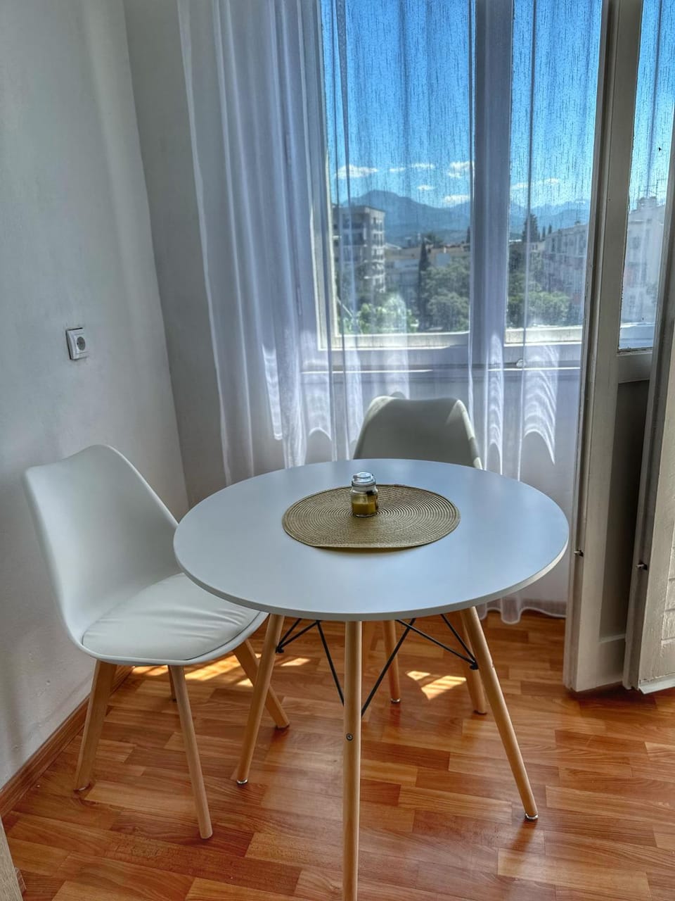 View (from property/room), Seating area, Dining area