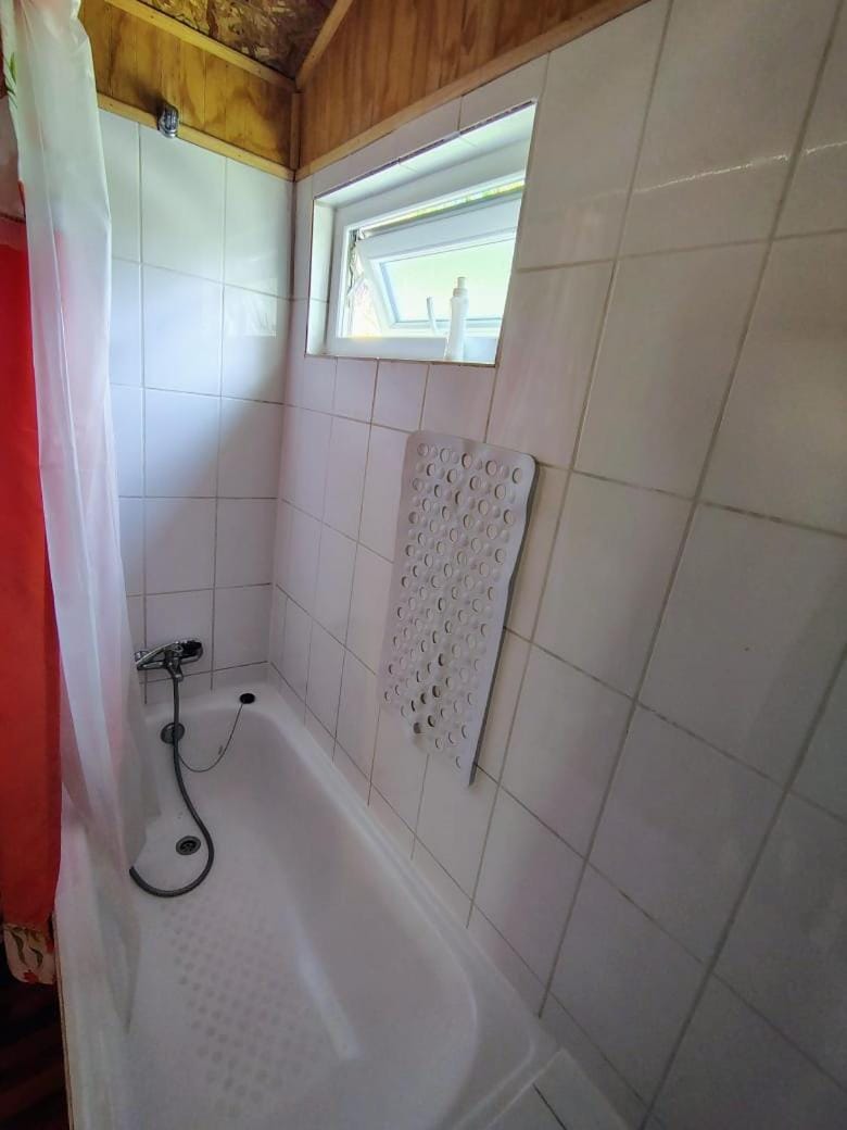 Shower, Bath