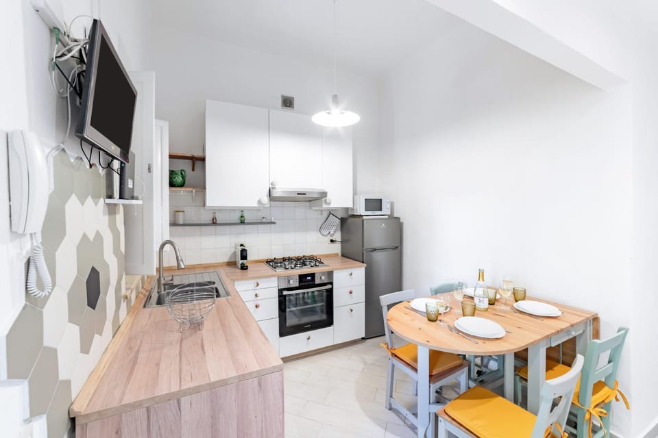TV and multimedia, Kitchen or kitchenette, Dining area, dishwasher, minibar, pet friendly