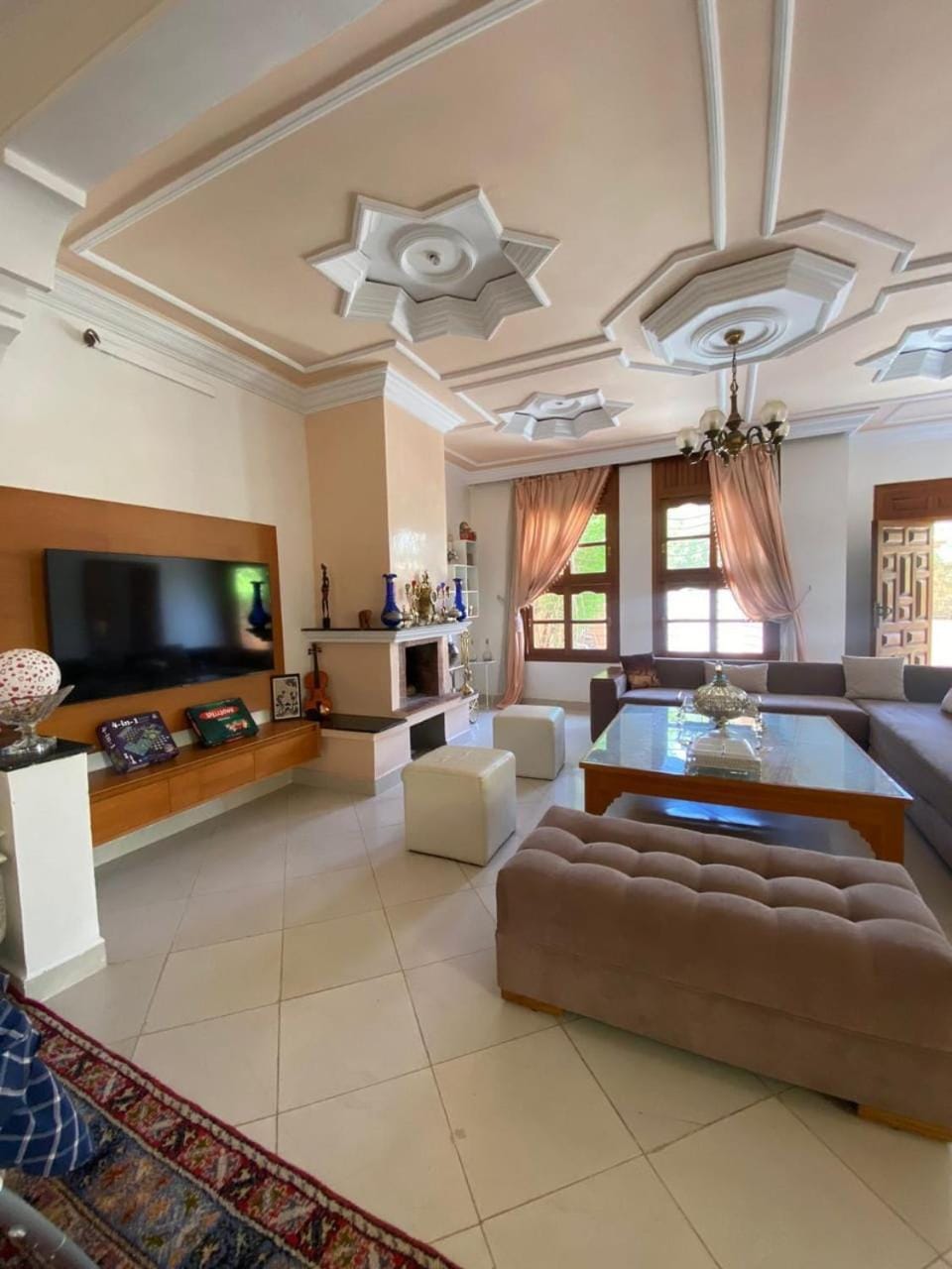Communal lounge/ TV room, Living room