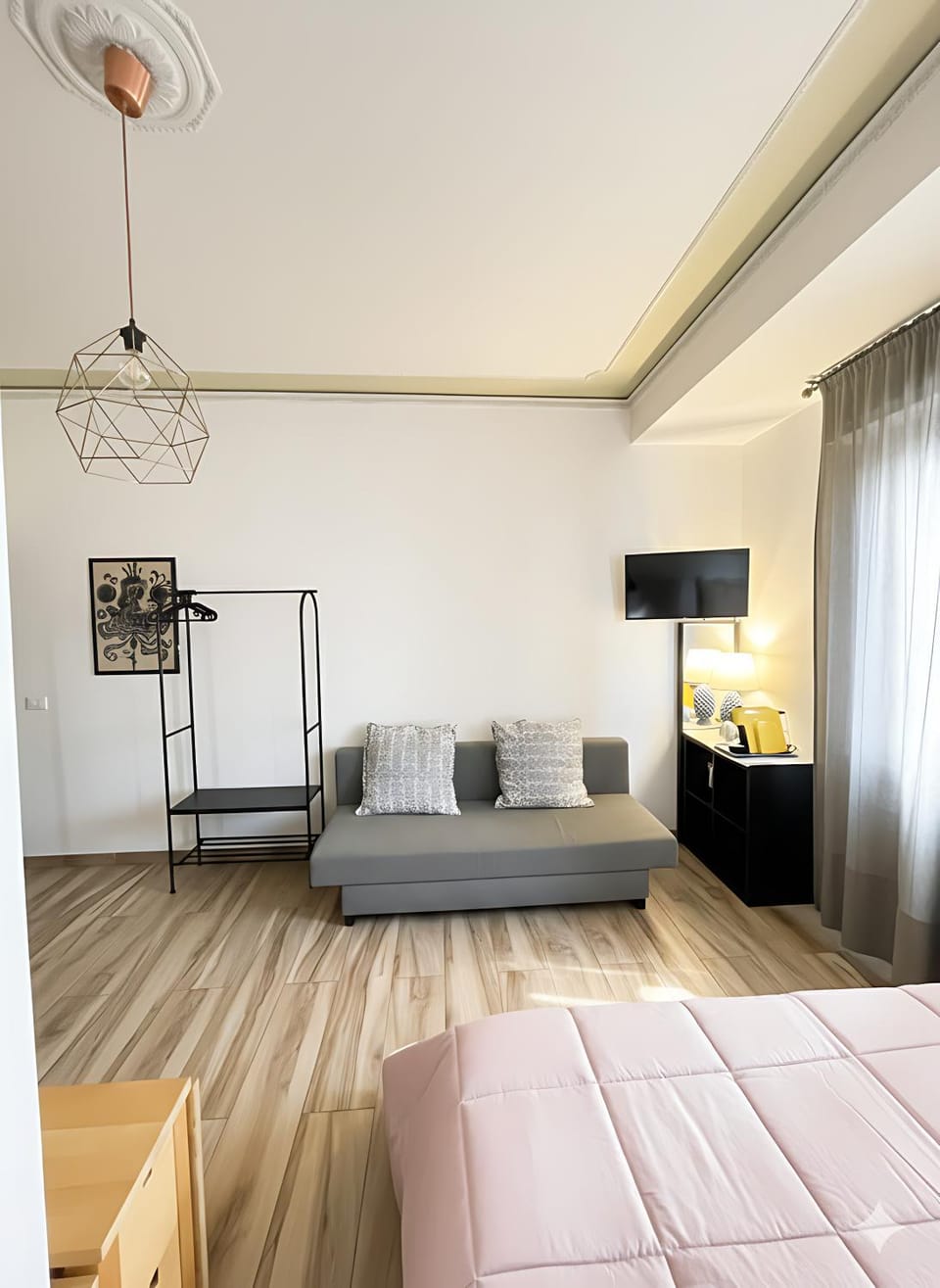 Bed, Living room, Seating area, Bedroom