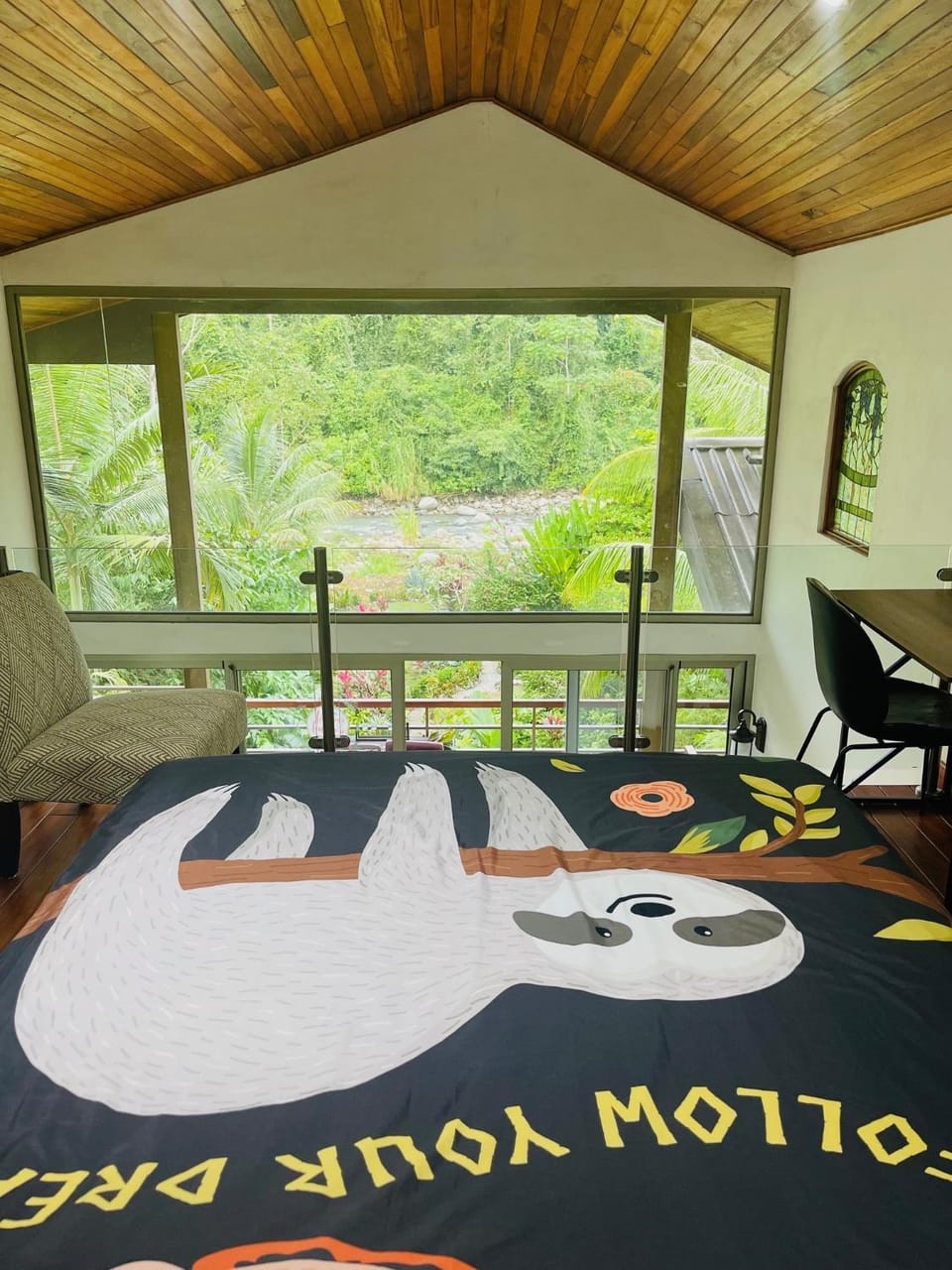 Bed, Garden, View (from property/room), Balcony/Terrace, Bedroom, Garden view, River view