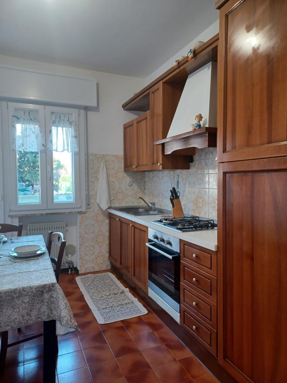 Kitchen or kitchenette, Dining area, pet friendly