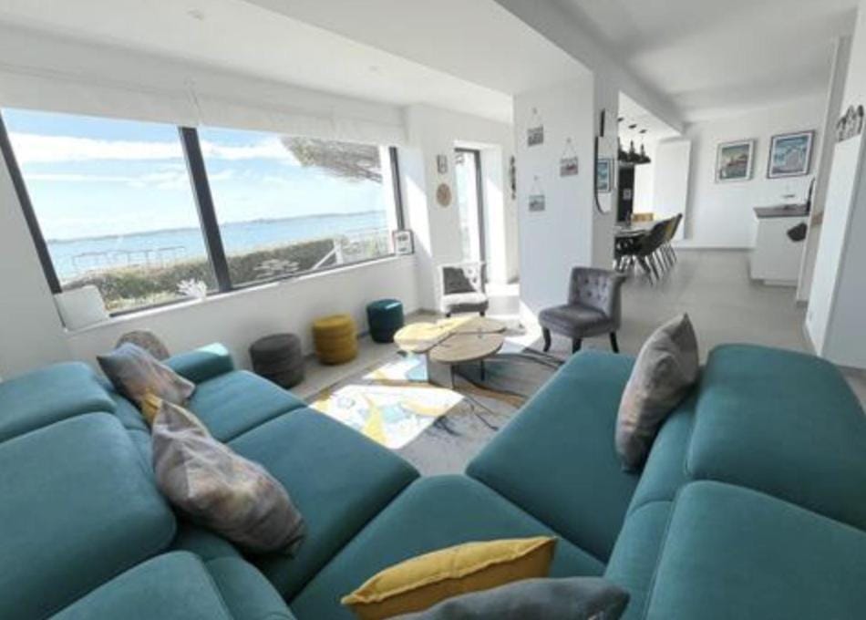 Living room, Sea view