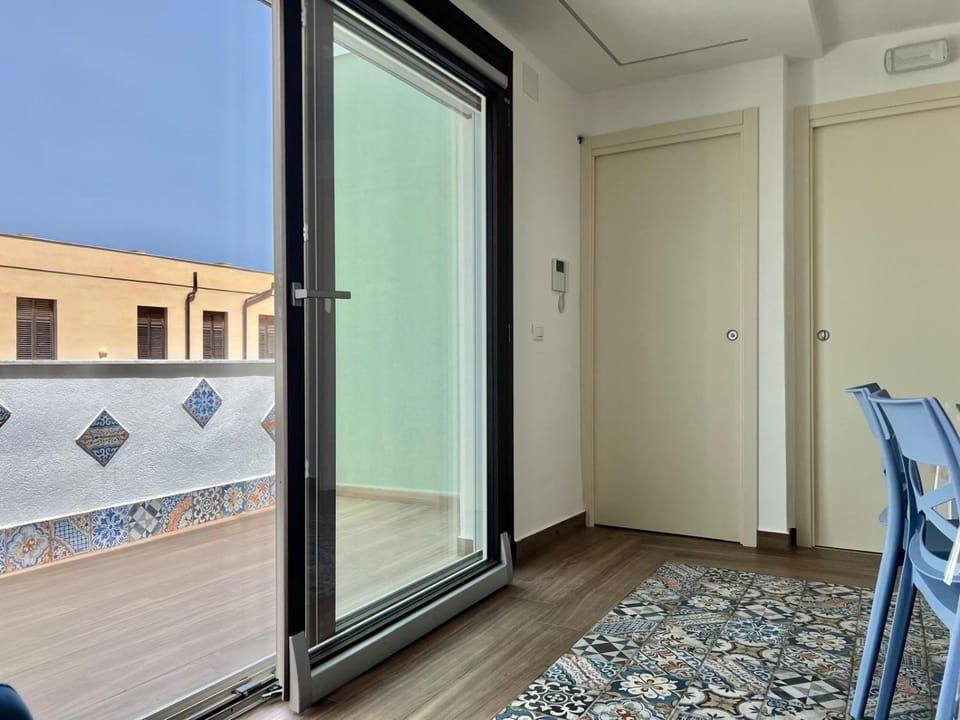 Balcony/Terrace, Balcony/Terrace