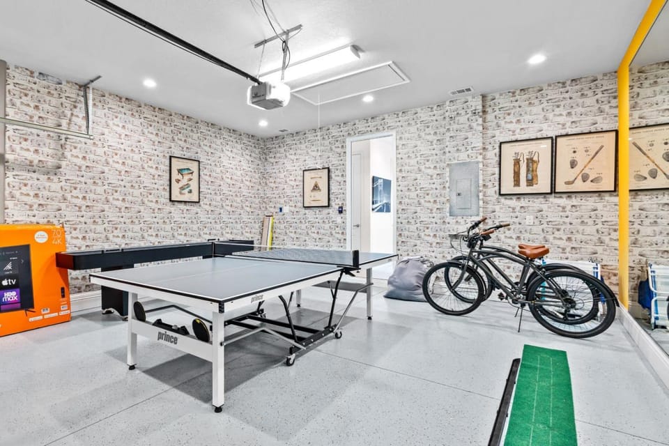 Game Room, Table tennis