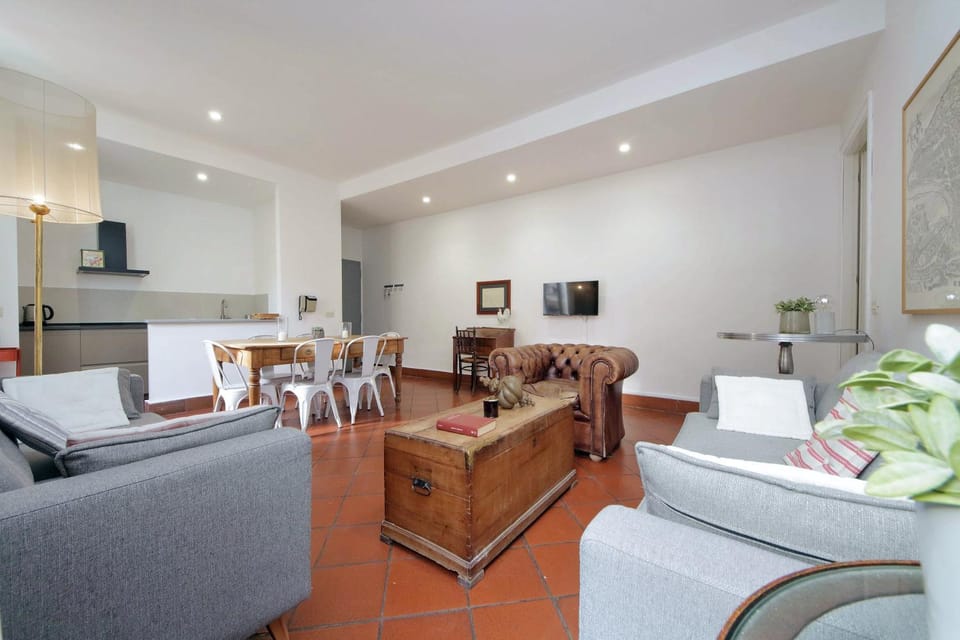 Pantheon 2 Bedrooms Apartment in Rome