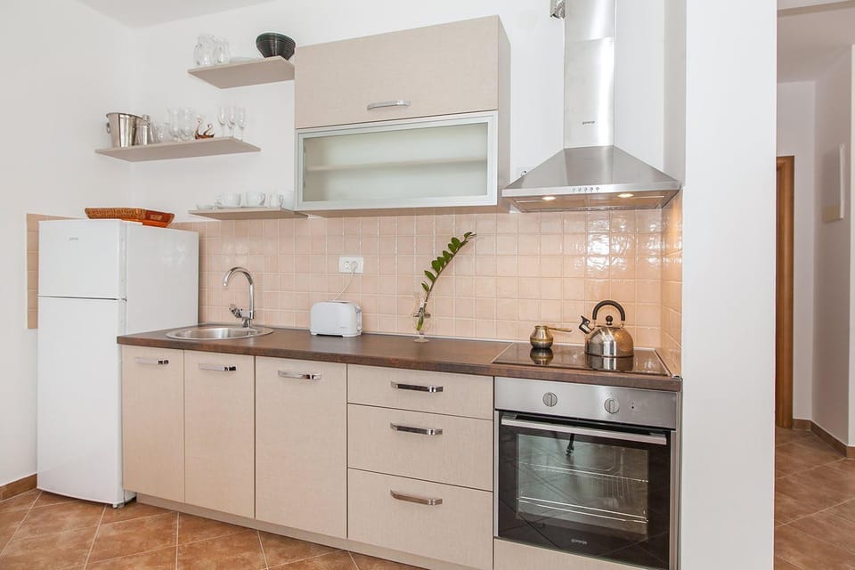 Апартаменты в Каменари Apartment in Kotor Municipality