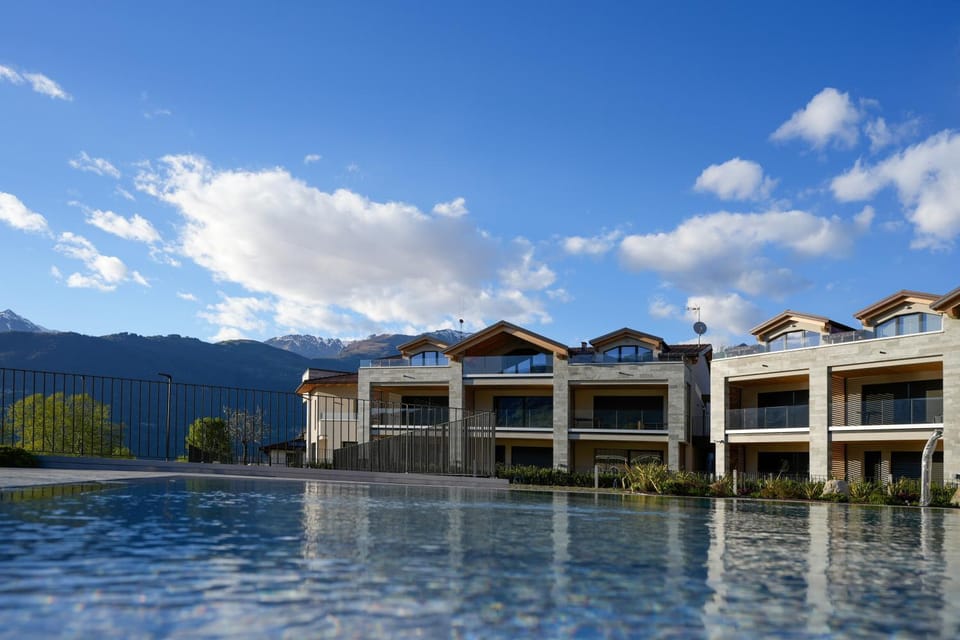 Property building, Day, Lake view, Mountain view, Pool view, Swimming pool