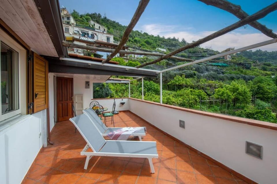 Patio, Spring, Day, Natural landscape, Garden, View (from property/room), Balcony/Terrace, Garden view, Mountain view, sunbed