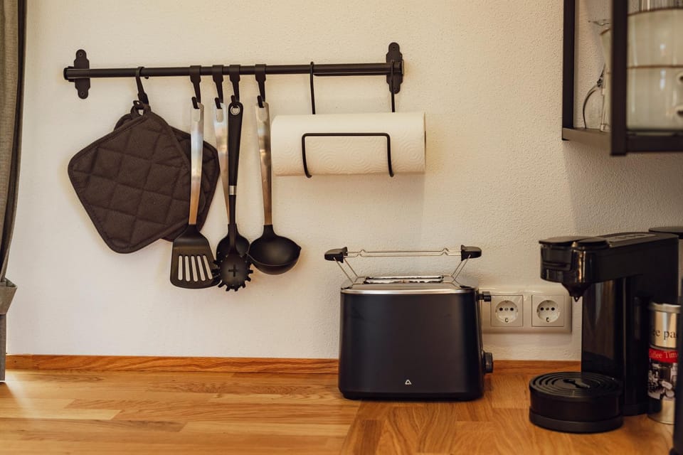 Coffee/tea facilities, Kitchen or kitchenette