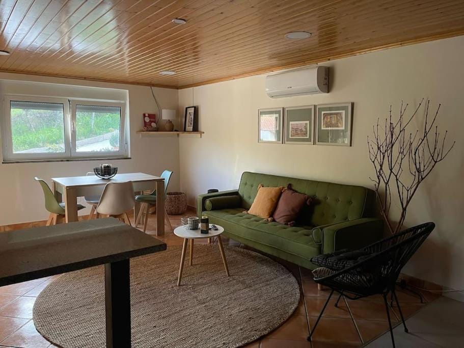 Living room, Seating area, Dining area, air conditioner