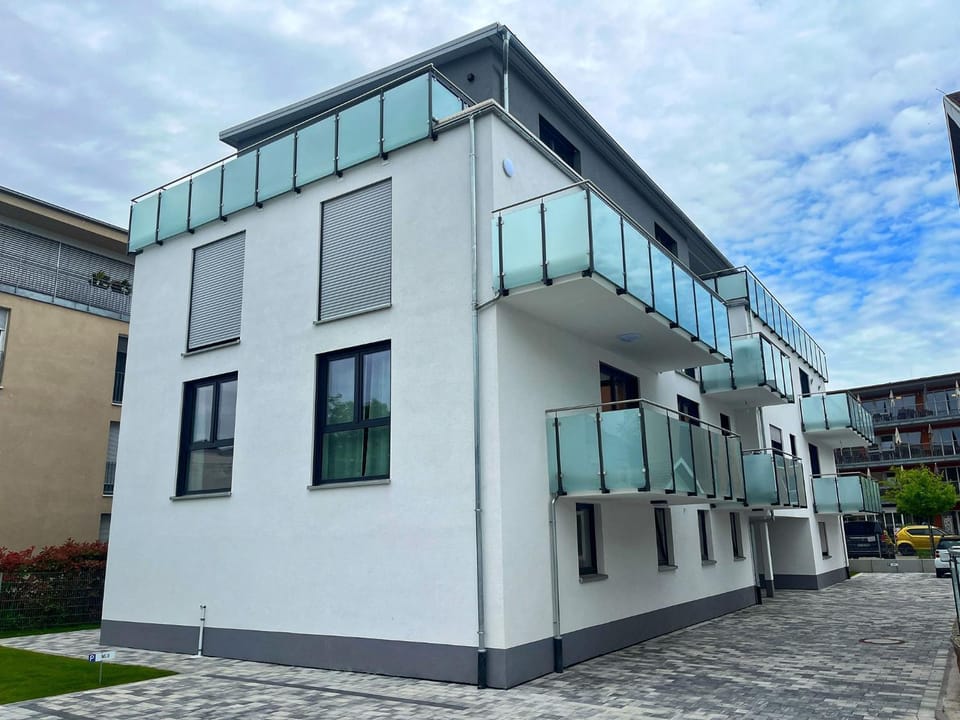 Property building, Location